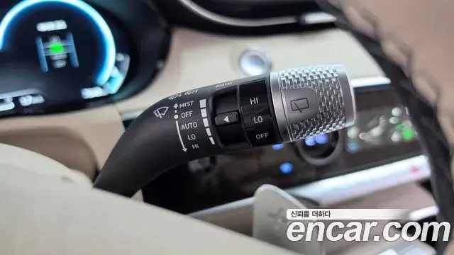 Genesis GV70 2023 — ფოტო 37/37