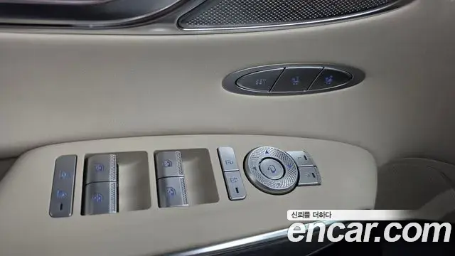 Genesis GV70 2023 — ფოტო 20/37