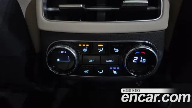 Genesis GV70 2023 — ფოტო 7/37