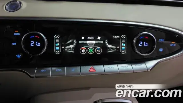 Genesis GV70 2023 — ფოტო 11/37