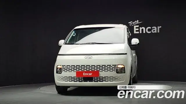 Hyundai Staria 2023 — Фото 3/20