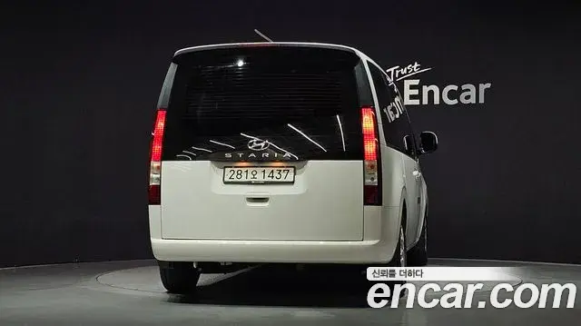 Hyundai Staria 2023 — Фото 4/20