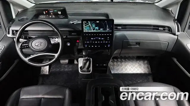 Hyundai Staria 2023 — Фото 7/20