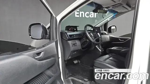 Hyundai Staria 2023 — Фото 10/20