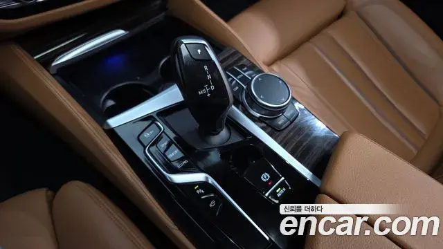 BMW 5 Series 2023 — Фото 9/20