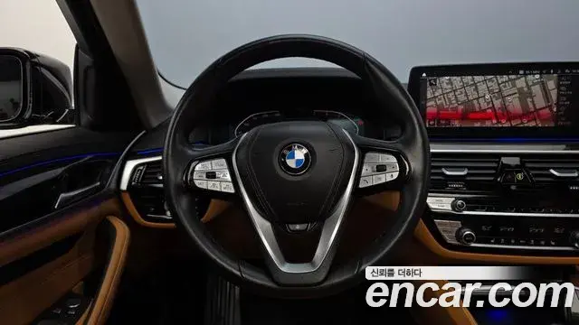 BMW 5 Series 2023 — Фото 14/20
