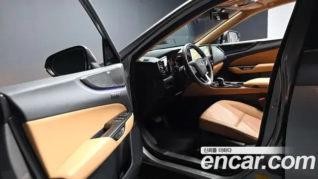 Lexus NX350h 2025 — Photo 33/42