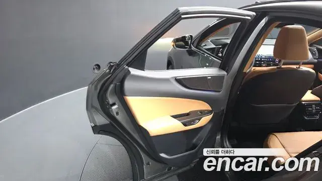 Lexus NX350h 2025 — Photo 9/42