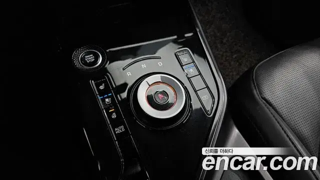 Kia Niro 2023 — Фото 9/20