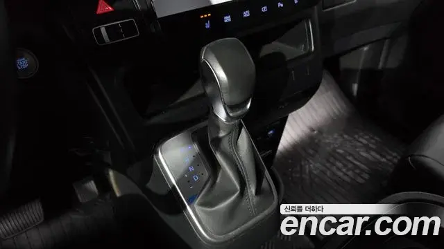 Hyundai Staria 2024 — Şəkil 14/20