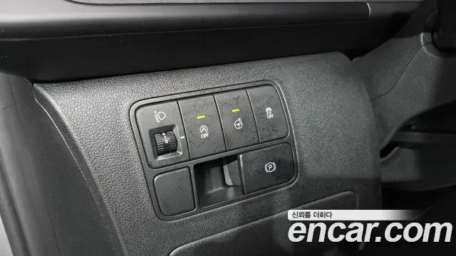 Hyundai Staria 2024 — Şəkil 3/20