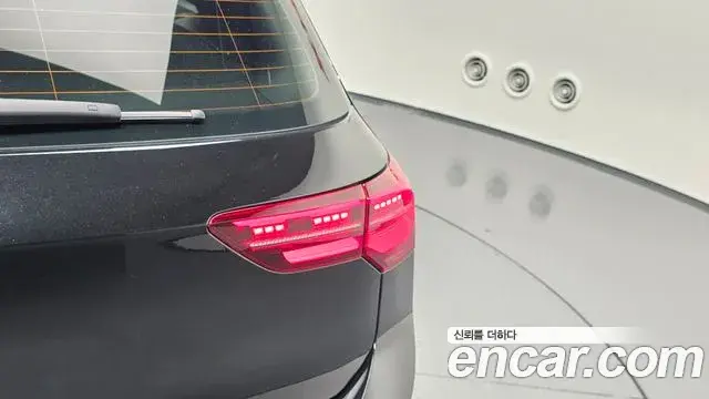 Volkswagen Golf 2024 — Photo 3/34