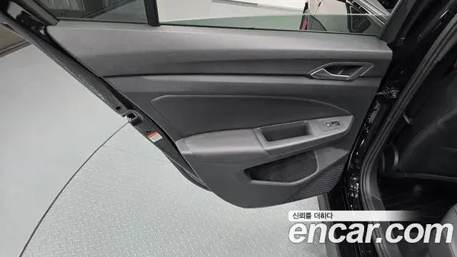 Volkswagen Golf 2024 — Photo 6/34