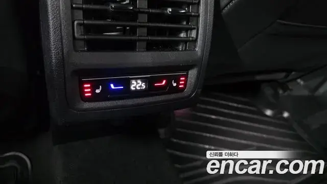 Volkswagen Golf 2024 — Photo 12/34