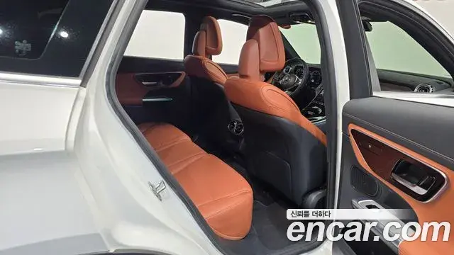 Mercedes-Benz GLC-Class 2023 — Фото 11/20
