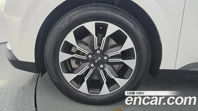 Kia Carnival 2020 — Фото 5/20