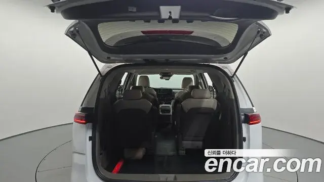 Kia Carnival 2020 — Фото 18/20
