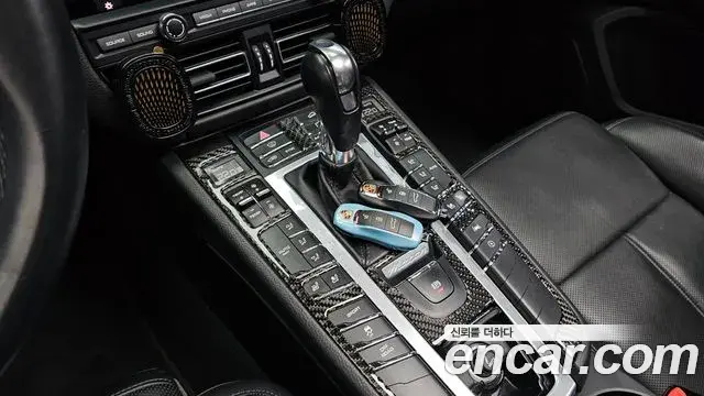 Porsche Macan 2019 — Photo 9/20