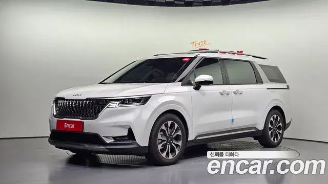 Kia Carnival 2023 — Фото 1/20