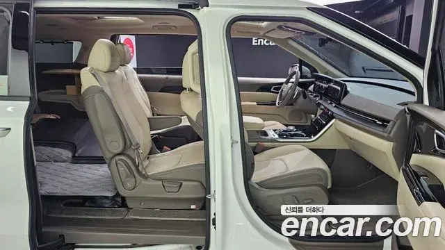 Kia Carnival 2023 — Фото 11/20