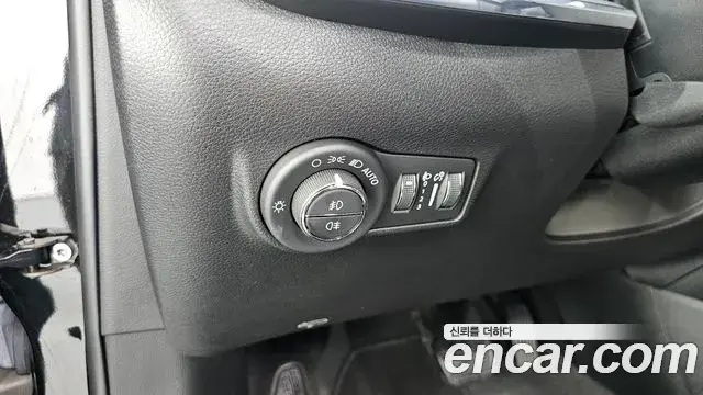 Jeep Compass 2022 — Şəkil 17/37