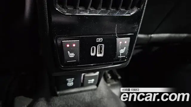 Jeep Compass 2022 — Şəkil 27/37