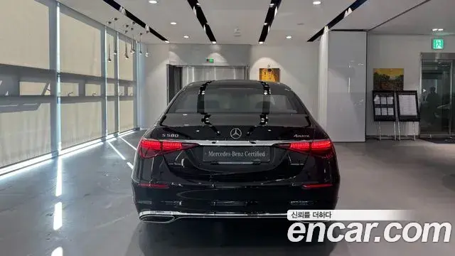 Mercedes-Benz S-Class 2025 — Фото 9/19