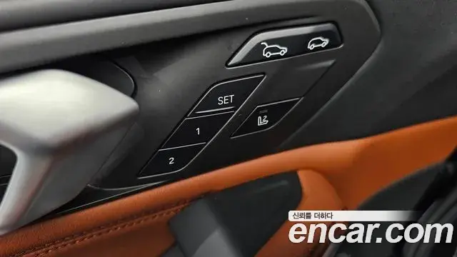 BMW X6 2021 — Фото 16/20