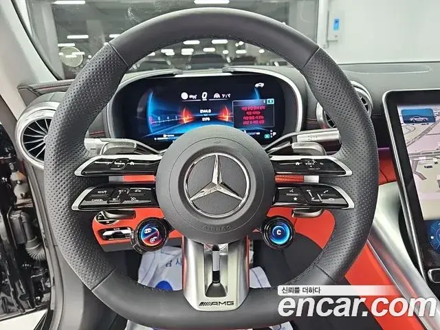 Mercedes-Benz AMG GT 2025 — ფოტო 17/19