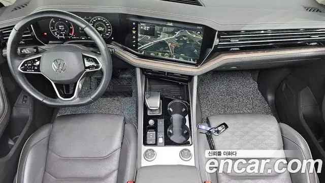 Volkswagen Touareg 2020 — ფოტო 37/37