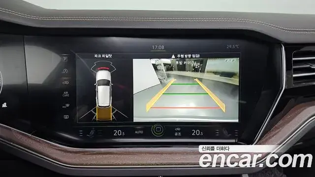 Volkswagen Touareg 2020 — ფოტო 8/37