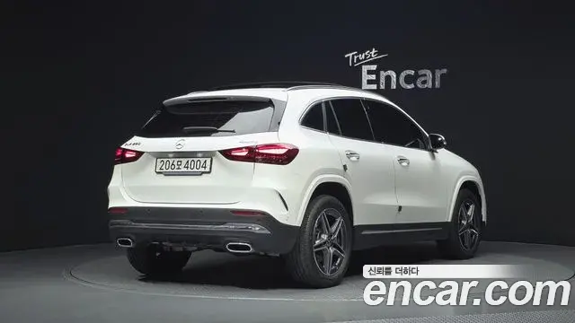 Mercedes-Benz GLA-Class 2025 — Фото 2/20