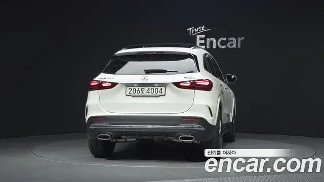 Mercedes-Benz GLA-Class 2025 — Фото 4/20