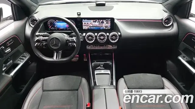 Mercedes-Benz GLA-Class 2025 — Фото 7/20