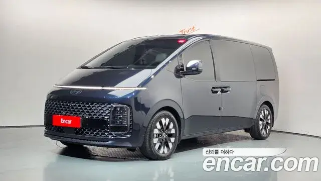 Hyundai Staria 2024 — Фото 1/20