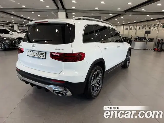 Mercedes-Benz GLB-Class 2025 — Фото 3/20
