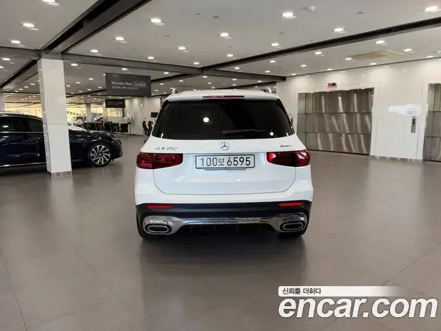 Mercedes-Benz GLB-Class 2025 — Фото 9/20