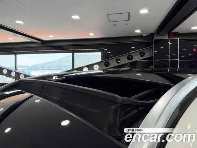 Mercedes-Benz GLB-Class 2025 — Фото 13/20