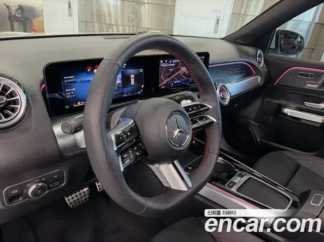 Mercedes-Benz GLB-Class 2025 — Фото 14/20