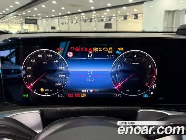 Mercedes-Benz GLB-Class 2025 — Фото 15/20