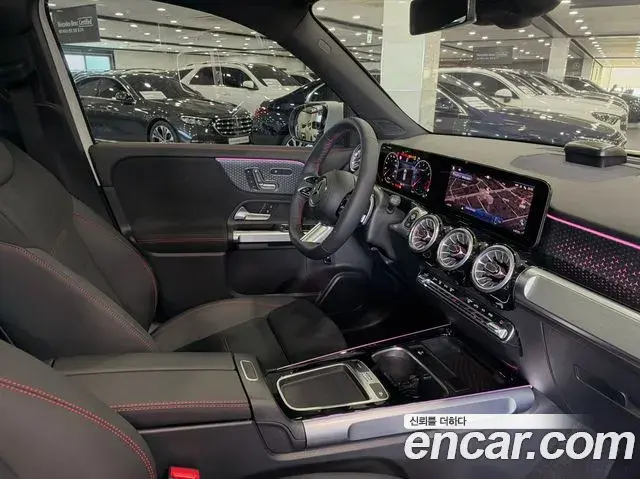 Mercedes-Benz GLB-Class 2025 — Фото 17/20