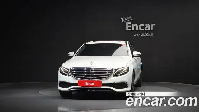 Mercedes-Benz E-Class 2020 — Фото 3/20