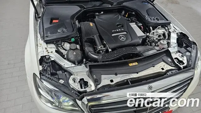 Mercedes-Benz E-Class 2020 — Фото 6/20