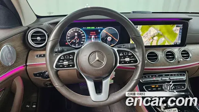 Mercedes-Benz E-Class 2020 — Фото 13/20