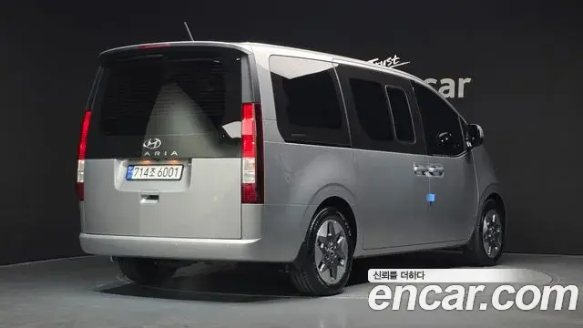 Hyundai Staria 2024 — Фото 2/20