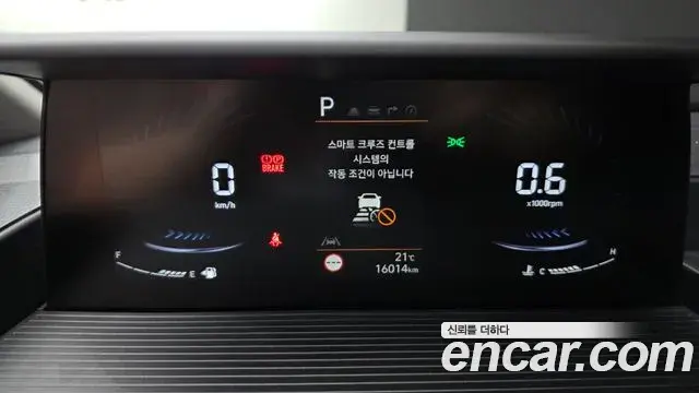 Hyundai Staria 2024 — Фото 8/20