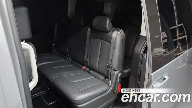 Hyundai Staria 2024 — Фото 11/20