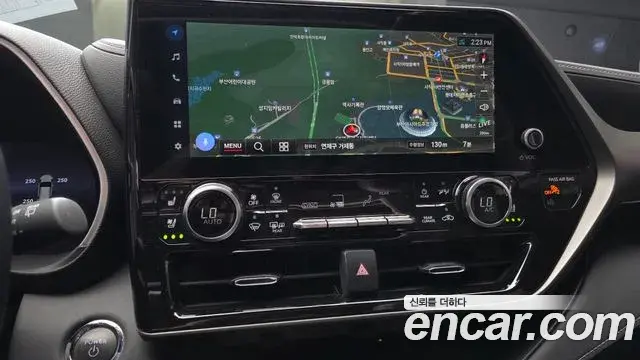 Toyota Highlander 2023 — Şəkil 10/33