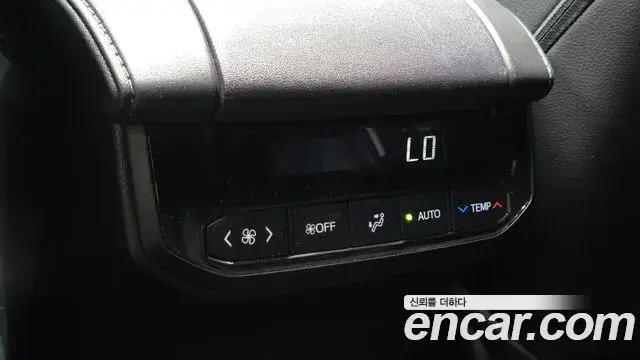 Toyota Highlander 2023 — Şəkil 9/33