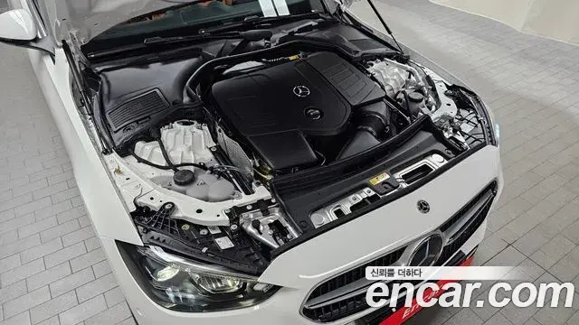 Mercedes-Benz C-Class 2026 — Photo 6/20